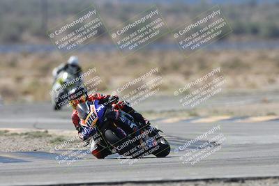 media/Oct-05-2025-CVMA (Sun) [[beeef4f201]]/Race 5-Amateur Supersport Open (Holeshot)/